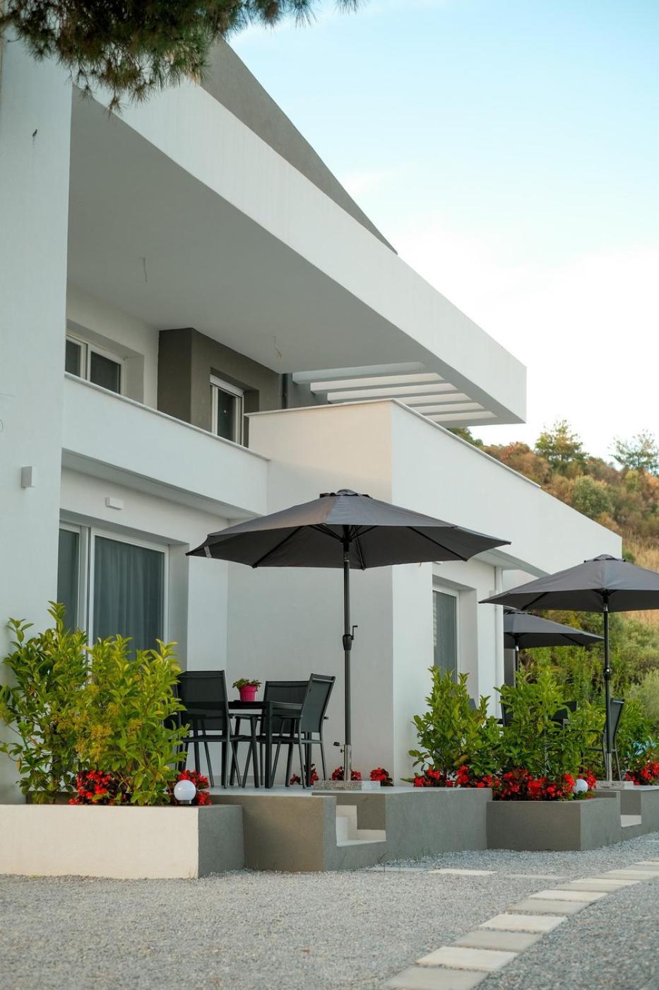 Aquarama Suites Nea Iraklitsa Ngoại thất bức ảnh