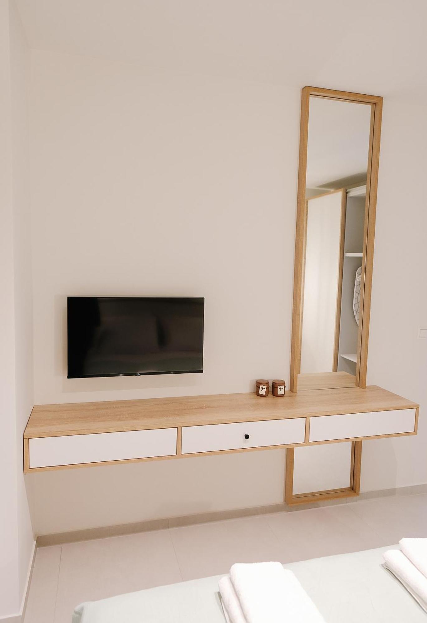 Aquarama Suites Nea Iraklitsa Ngoại thất bức ảnh
