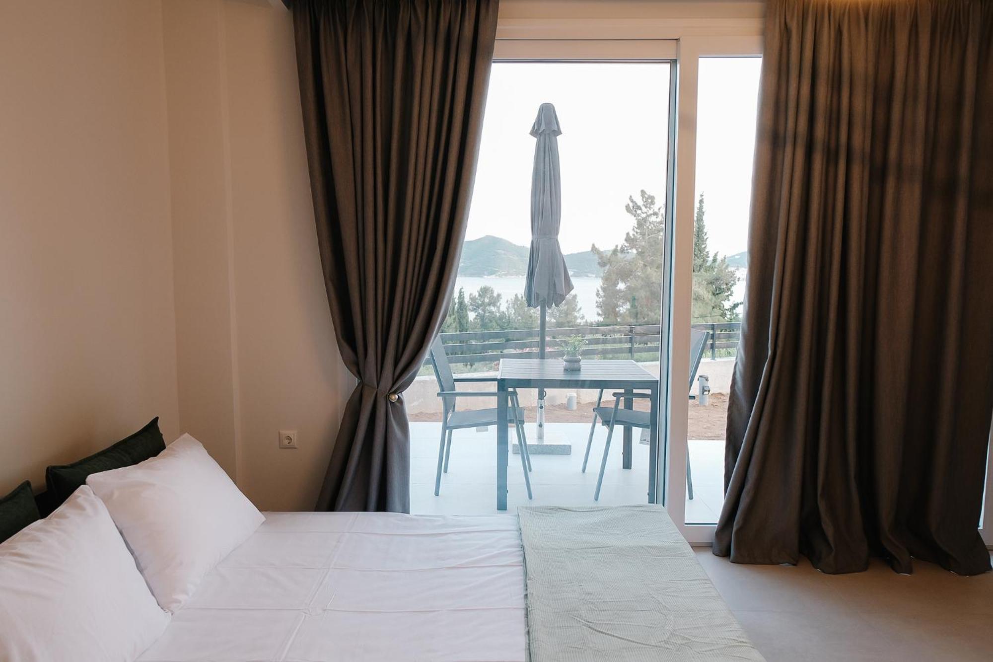Aquarama Suites Nea Iraklitsa Ngoại thất bức ảnh
